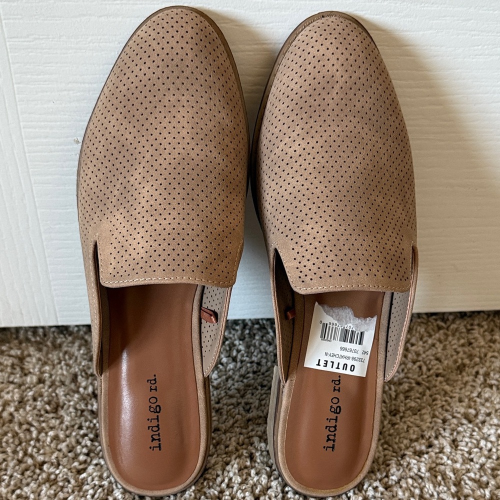 Indigo Brown Perforated Mules Brushed Suede NWT size 8 - Picture 11 of 14
